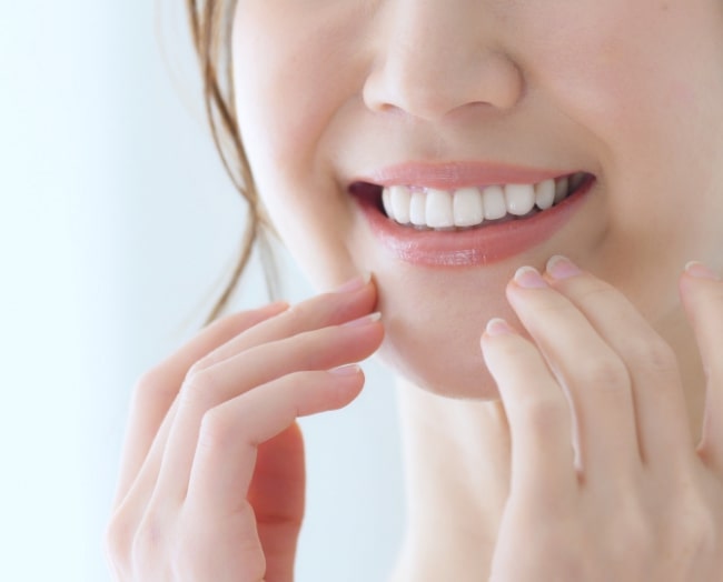 真のホワイトニングの普及、「笑顔に自信」をもたらす予防歯科の推進。